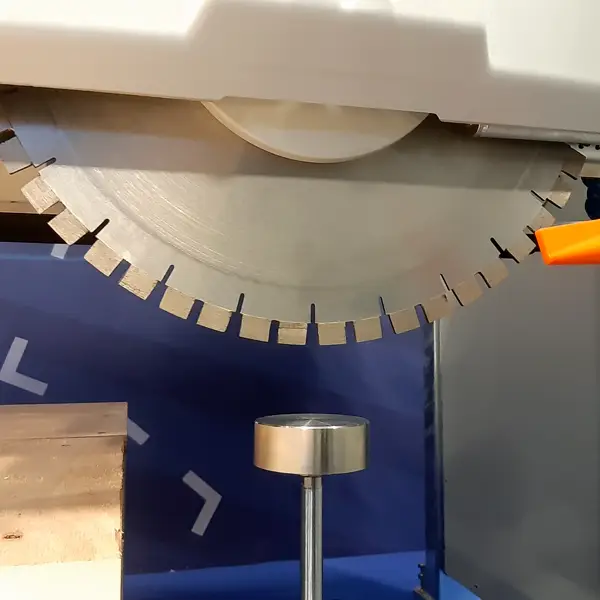 Discovery 5 axis - Masina de taiat si prelucrat marmura, granit, ceramica - imagine 3